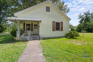 1 E Wilkinson Ave in Gadsden, AL - Building Photo