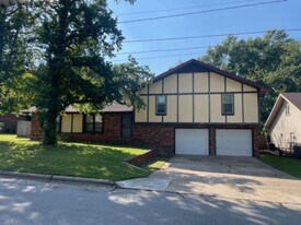 3839 N Stewart Ave in Springfield, MO - Building Photo
