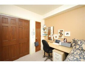 28 Symphony Rd, Unit 1 in Boston, MA - Foto de edificio - Building Photo