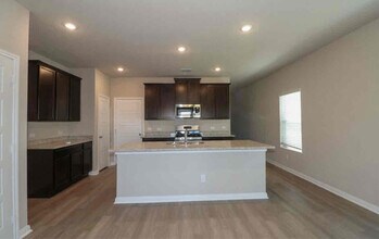 615 Wild Olive Wy in San Antonio, TX - Building Photo - Building Photo
