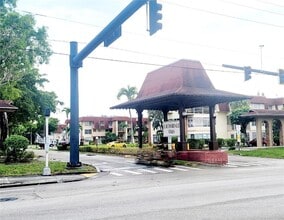 2901 NW 47th Ter, Unit 247B in Lauderdale Lakes, FL - Building Photo - Building Photo