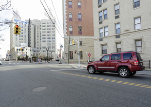 151 Sip Ave in Jersey City, NJ - Building Photo - Building Photo