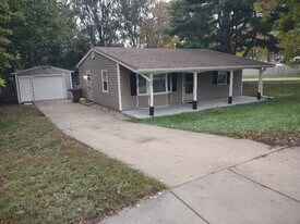 2200 N 68th St in Lincoln, NE - Building Photo