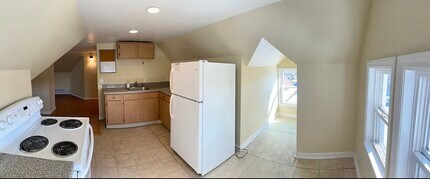 84 Saratoga Ave, Unit 3 in Waterford, NY - Building Photo - Building Photo