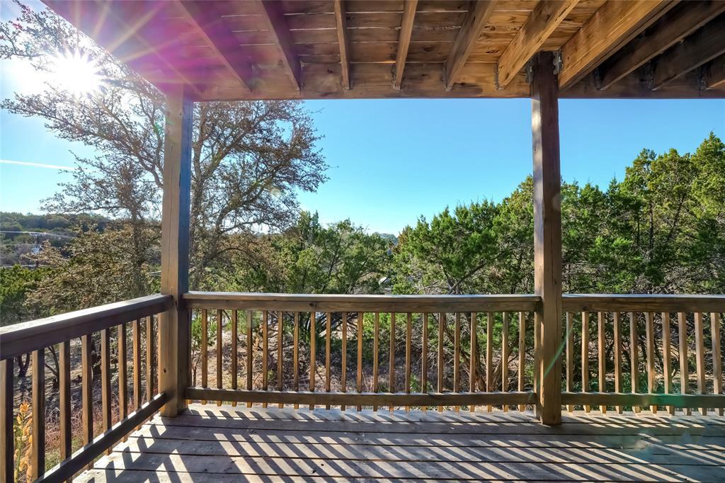 5909 Lago Vista Way in Lago Vista, TX - Foto de edificio