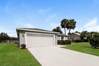 2586 SW Dawn St in Port St. Lucie, FL - Building Photo - Building Photo