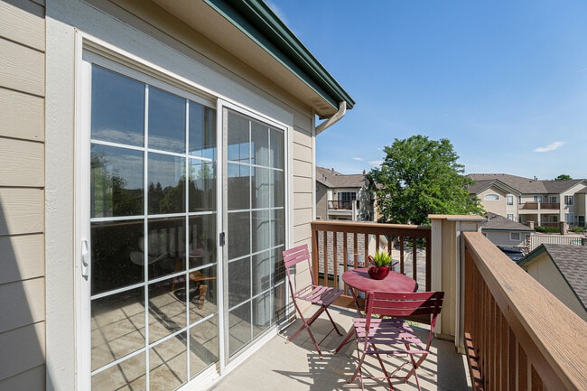 3002 W Elizabeth St, Unit # 2-F in Fort Collins, CO - Foto de edificio - Building Photo