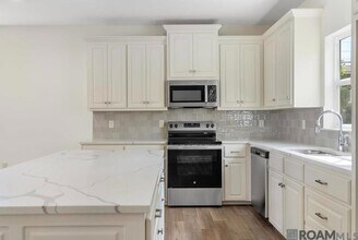 6908 Goya Ave in Baton Rouge, LA - Building Photo - Building Photo