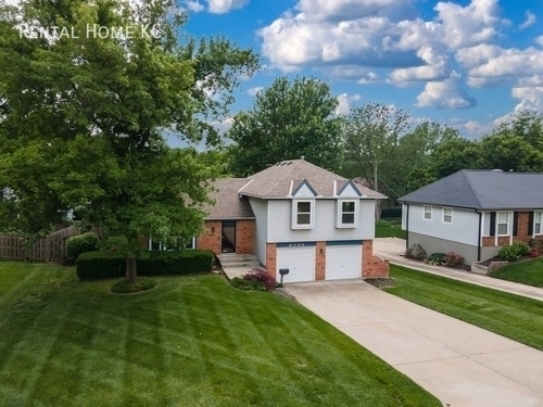 9305 W 82nd St in Lenexa, KS - Building Photo - Building Photo