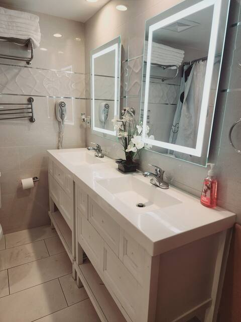 1214 W Cerritos Ave, Unit #B in Anaheim, CA - Building Photo - Building Photo