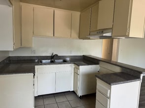10109 Buford Ave in Lennox, CA - Building Photo - Building Photo