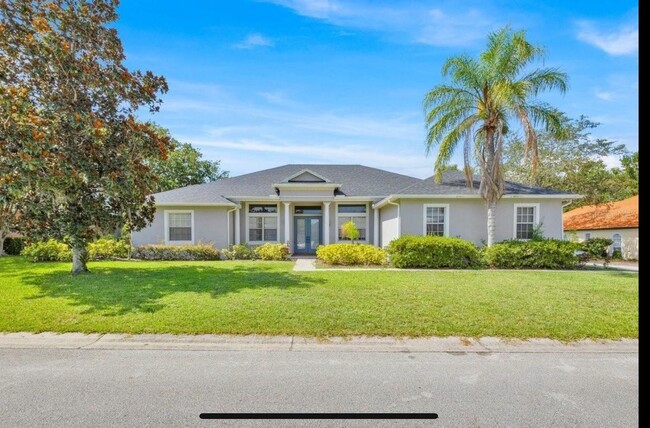 property at 832 Ashton Oaks Cir