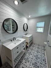 1688 W Tate Ave in Robinson, TX - Building Photo - Building Photo