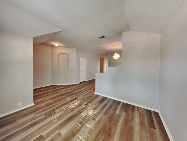 1805 Two Hawks Dr in Fort Worth, TX - Building Photo - Building Photo