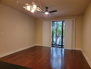 4605 Cedar Springs Rd in Dallas, TX - Building Photo - Building Photo