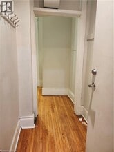 118 St Paul St in St Catharines, ON - Building Photo - Building Photo