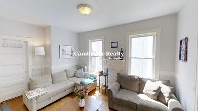 3 Kinnaird St, Unit 1 in Cambridge, MA - Building Photo - Building Photo