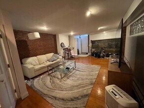 915 Beacon St in Boston, MA - Building Photo - Building Photo