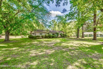 823 Dunton Rd in Clinton, MS - Building Photo - Building Photo