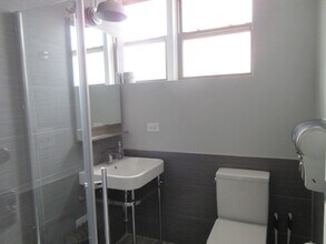 245 W North Ave, Unit 110 in Chicago, IL - Building Photo - Building Photo