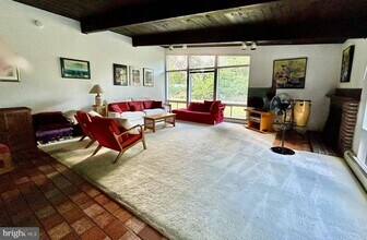 51 Clover Ln in Princeton, NJ - Building Photo - Building Photo