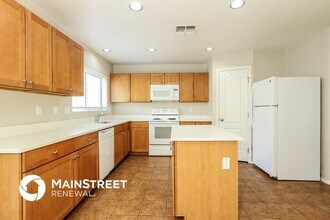 6321 W Valencia Dr in Phoenix, AZ - Building Photo - Building Photo