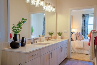 Traverse in Lakewood, CO - Foto de edificio - Building Photo