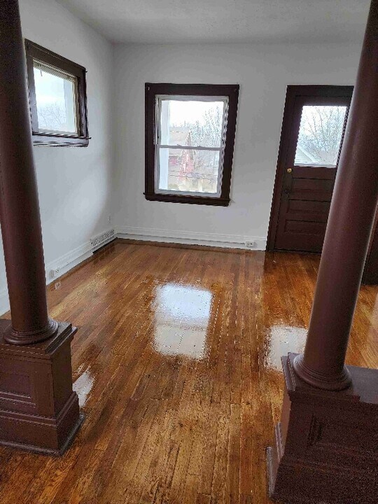 4021 Gifford Ave in Cleveland, OH - Building Photo