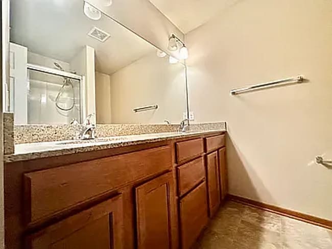 1758 N 177th Plaza in Omaha, NE - Building Photo - Building Photo