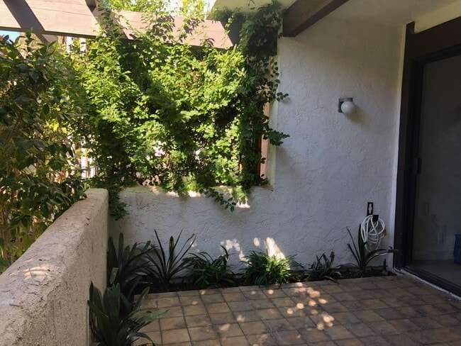 1546 Michael Ln in Pacific Palisades, CA - Building Photo - Building Photo