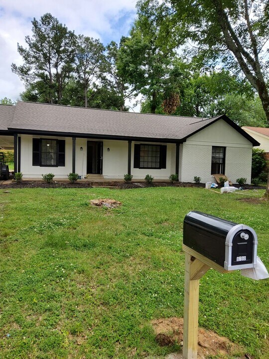 Spacious 3-Bedroom, 2-Bath Home for Rent! in Southaven, MS - Building Photo