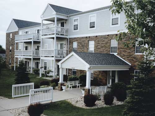 Applewood Senior Apartments I-II in Dubuque, IA - Building Photo - Building Photo