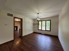 334 Little John Dr in Schererville, IN - Building Photo - Building Photo