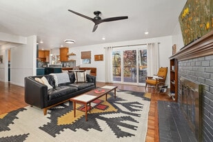 1117 N Washington Ave in Fayetteville, AR - Building Photo