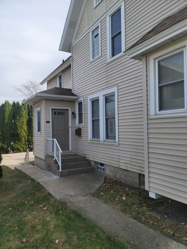 846 Glenview Ave, Unit 846 Glenview