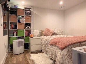 52 S Border Rd, Unit A in Medford, MA - Building Photo - Building Photo