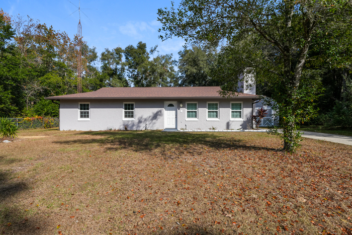 10081 N Conrad Point in Citrus Springs, FL - Building Photo