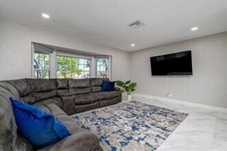 605 Capri Blvd in Treasure Island, FL - Building Photo - Building Photo