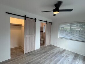 1712 Fletcher St, Unit 3 in Hollywood, FL - Foto de edificio - Building Photo