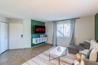 8550 E McDowell Rd in Scottsdale, AZ - Building Photo - Building Photo