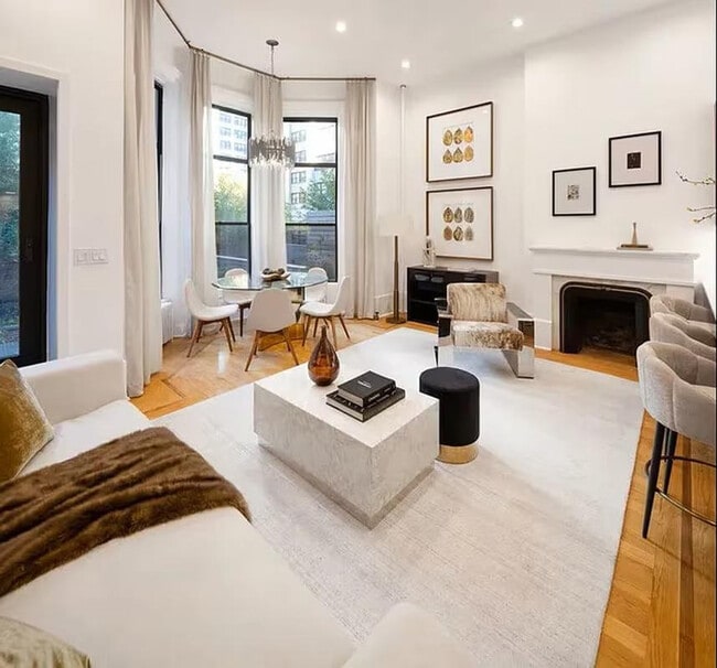 property at 543 3rd Ave