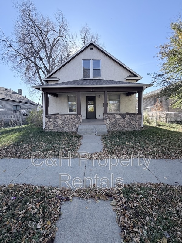 property at 32 Custer Ave