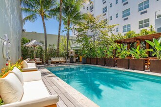 1201 17th St in Miami Beach, FL - Building Photo - Building Photo