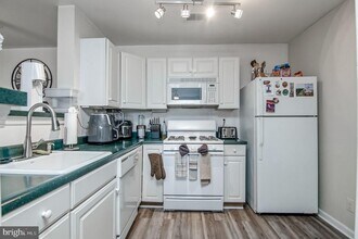 1066 Gardenview Loop in Woodbridge, VA - Building Photo - Building Photo