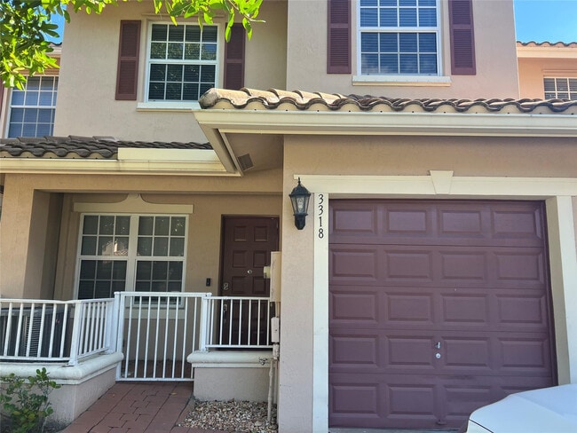 property at 3318 Lakeside Dr