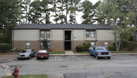 Meadow Run Apartments in Anderson, SC - Building Photo - Building Photo