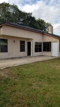4663 S Moon Trail in Port Orange, FL - Building Photo - Building Photo