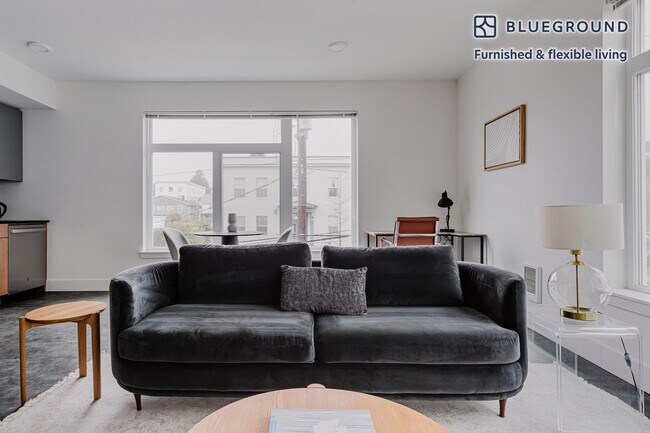 622 Rainier Ave S-Unit -FL5-ID793 in Seattle, WA - Building Photo - Building Photo
