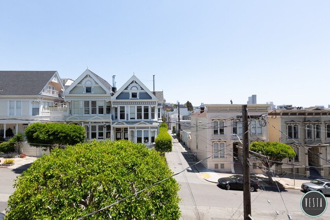 2029 Pierce St in San Francisco, CA - Building Photo - Building Photo