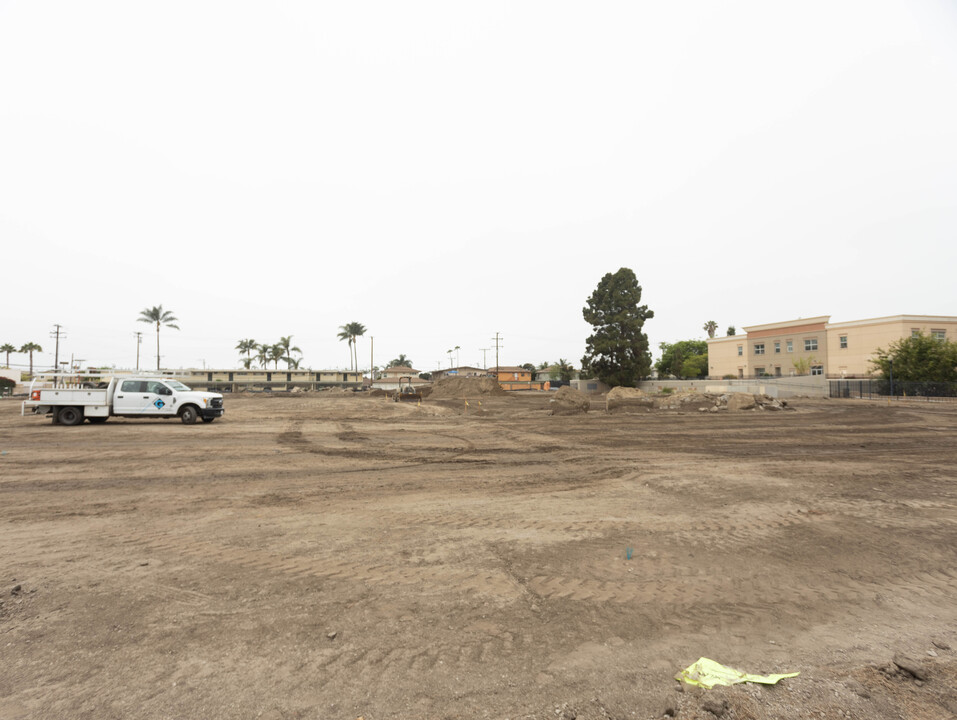 Magnolia Court in Oxnard, CA - Building Photo